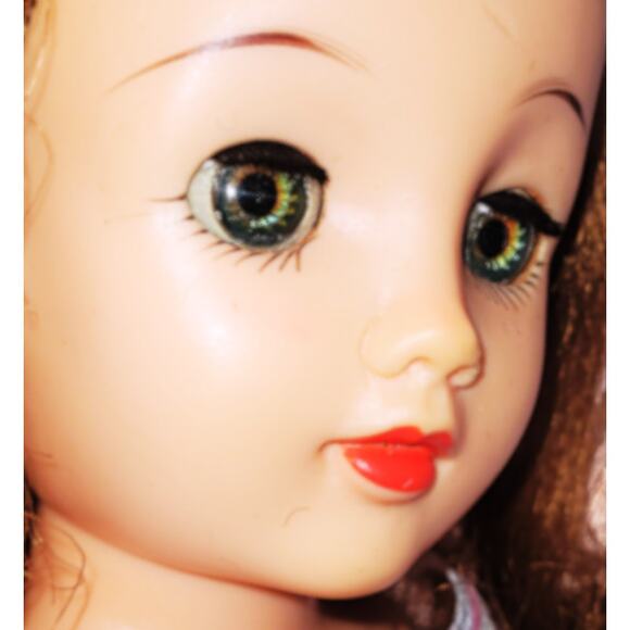 Beautiful 18" 1958 Vintage Ideals "Miss Revlon" With Hazel Eyes VT- 18 - Picture 6 of 16